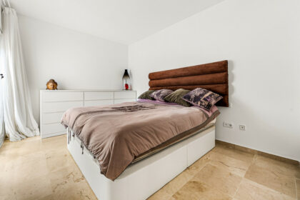 f22f9ed1b1aec655b4c8bca4afdd3239 - 12