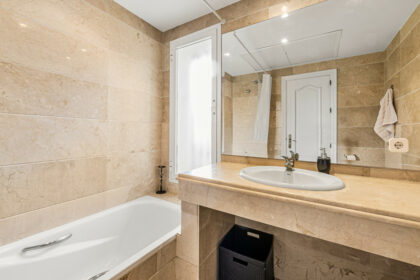 f22f9ed1b1aec655b4c8bca4afdd3239 - 14