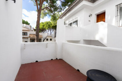 f22f9ed1b1aec655b4c8bca4afdd3239 - 18