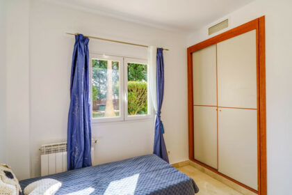 f3b91dd32de32f3ff481c095bf2cbcd4 - 11