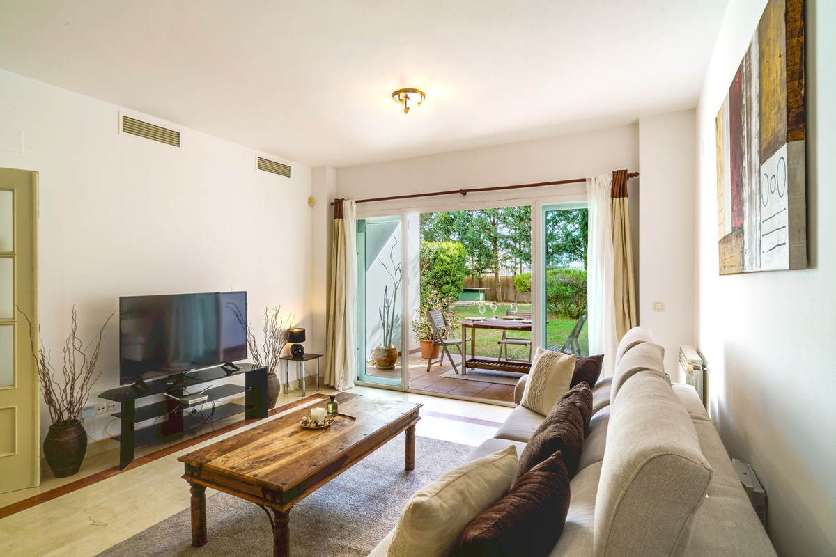 f3b91dd32de32f3ff481c095bf2cbcd4 - 24