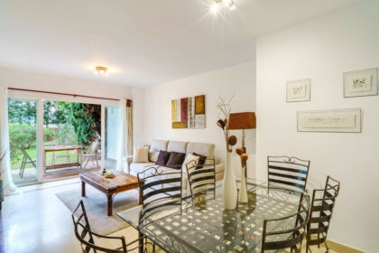 f3b91dd32de32f3ff481c095bf2cbcd4 - 26