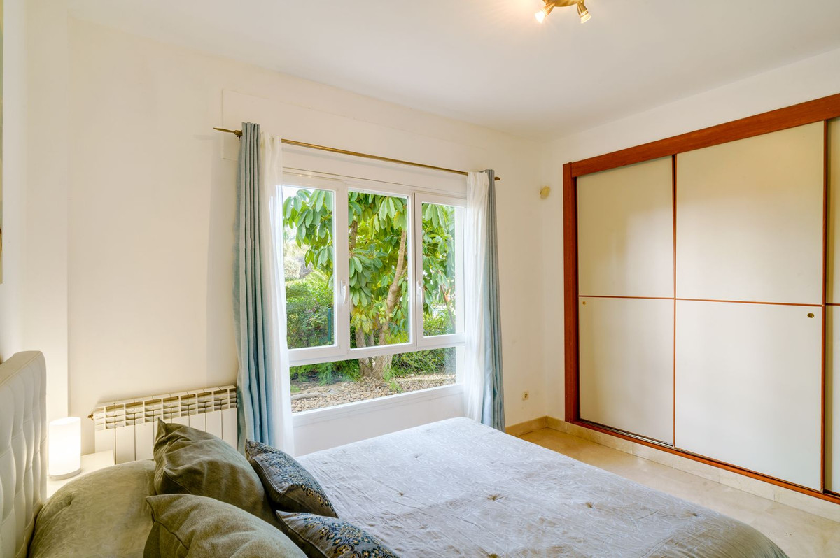 f3b91dd32de32f3ff481c095bf2cbcd4 - 8