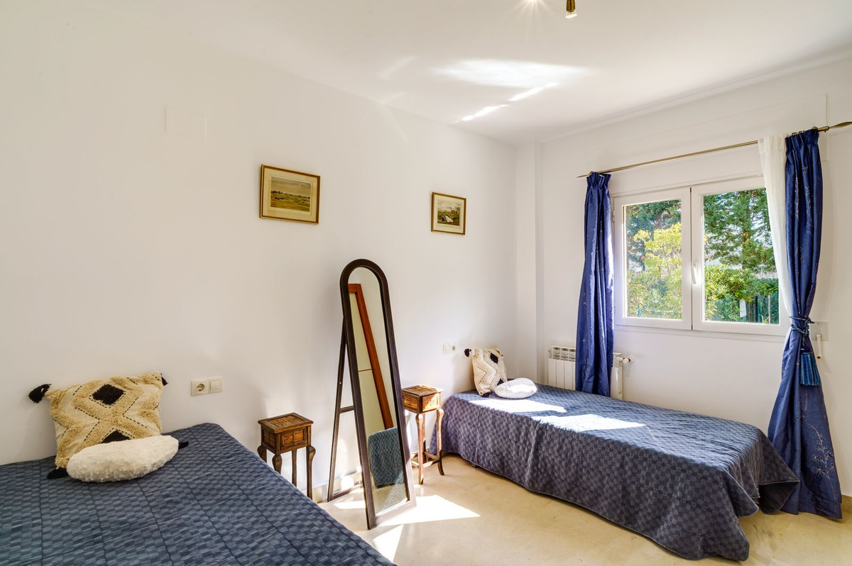 f3b91dd32de32f3ff481c095bf2cbcd4 - 9