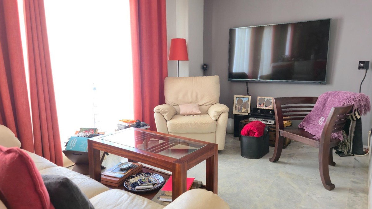 f4fe69b6ca3edcd3ddd6e20546a8bebf - 12