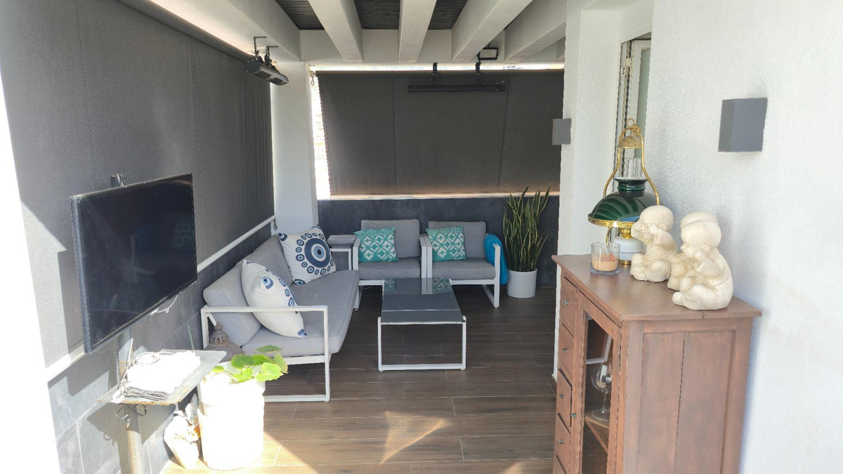 f4fe69b6ca3edcd3ddd6e20546a8bebf - 33