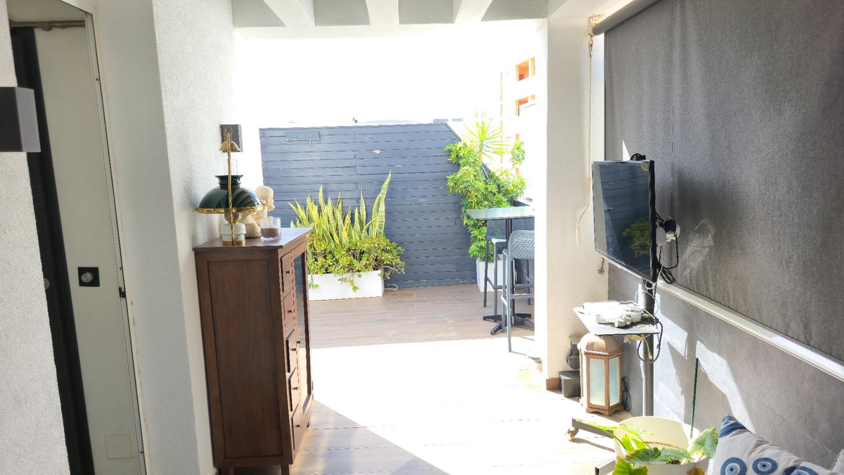 f4fe69b6ca3edcd3ddd6e20546a8bebf - 35