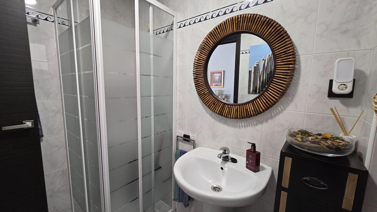 f4fe69b6ca3edcd3ddd6e20546a8bebf - 41