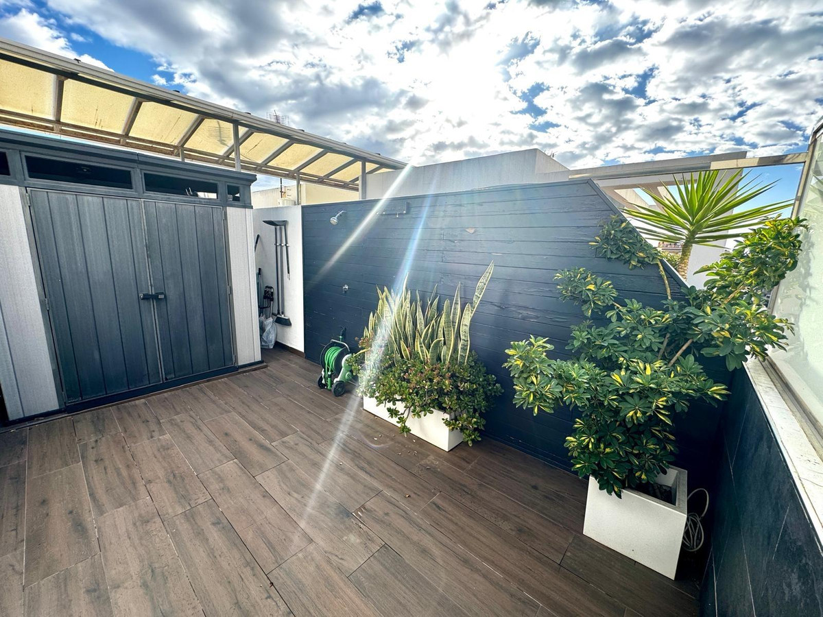 f4fe69b6ca3edcd3ddd6e20546a8bebf - 43