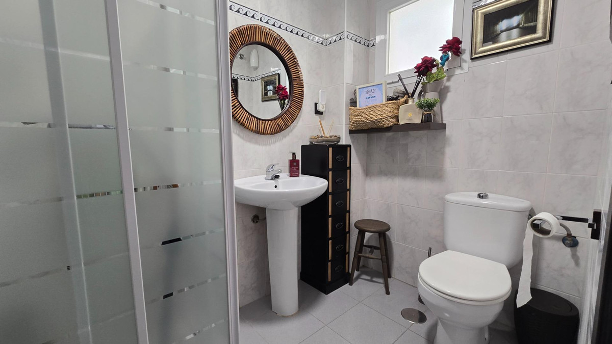 f4fe69b6ca3edcd3ddd6e20546a8bebf - 5