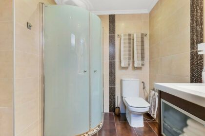 f5a8dc9844e429fc9c804a58b9964a8c - 16