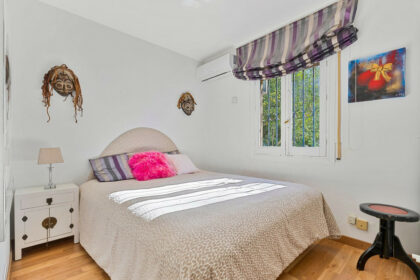 f5a8dc9844e429fc9c804a58b9964a8c - 22