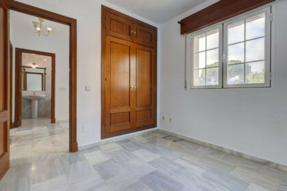 f5bb05e15e8aabdbeadf3caaa6897326 - 18