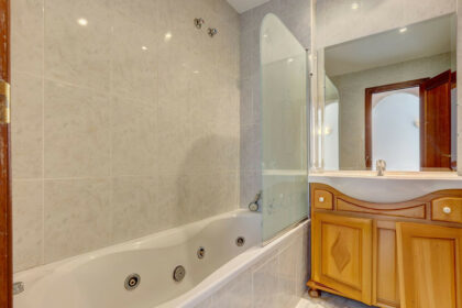 f5bb05e15e8aabdbeadf3caaa6897326 - 20