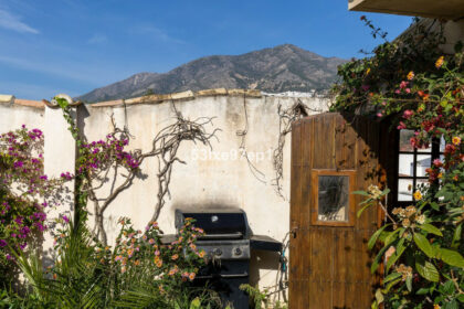 f6097935ac9431f51c3df5142efcdcf1 - 42