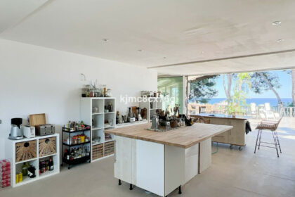 f6a10d5ddb273f9f87a84bcb24f4f31c - 21