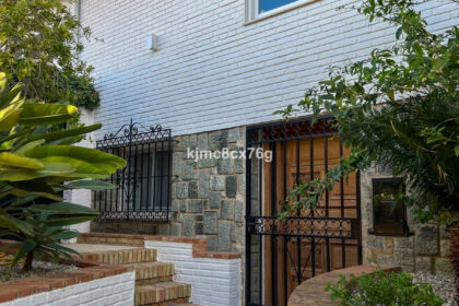 f6a10d5ddb273f9f87a84bcb24f4f31c - 73