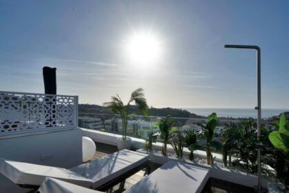 f74eb353e41b4be138c7a9b7500ad802 - 12