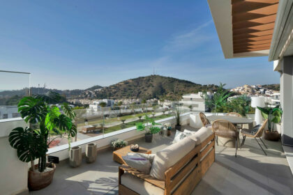 f74eb353e41b4be138c7a9b7500ad802 - 2