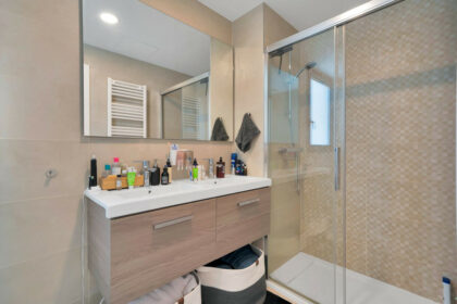 f74eb353e41b4be138c7a9b7500ad802 - 42