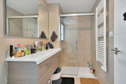 f74eb353e41b4be138c7a9b7500ad802 - 43