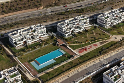 f74eb353e41b4be138c7a9b7500ad802 - 46