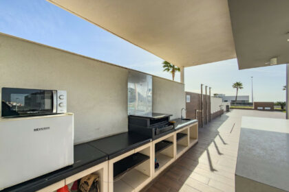 f74eb353e41b4be138c7a9b7500ad802 - 51