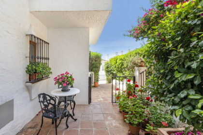 f80d28ef9315224a968e2a2462189f1b - 17