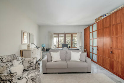 f80d28ef9315224a968e2a2462189f1b - 23