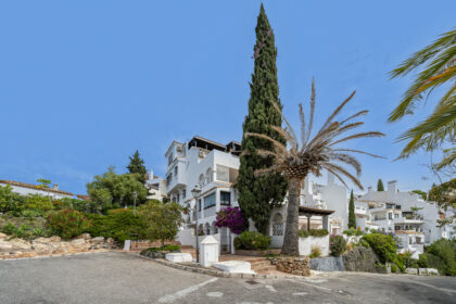 f80d28ef9315224a968e2a2462189f1b - 31