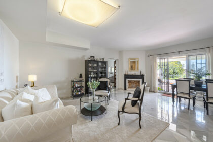 f80d28ef9315224a968e2a2462189f1b - 9