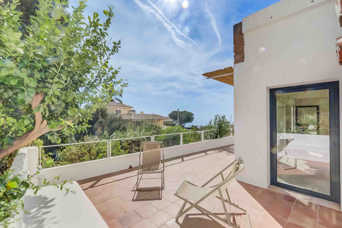 f900814618203668e082923d6d6989b1 - 1