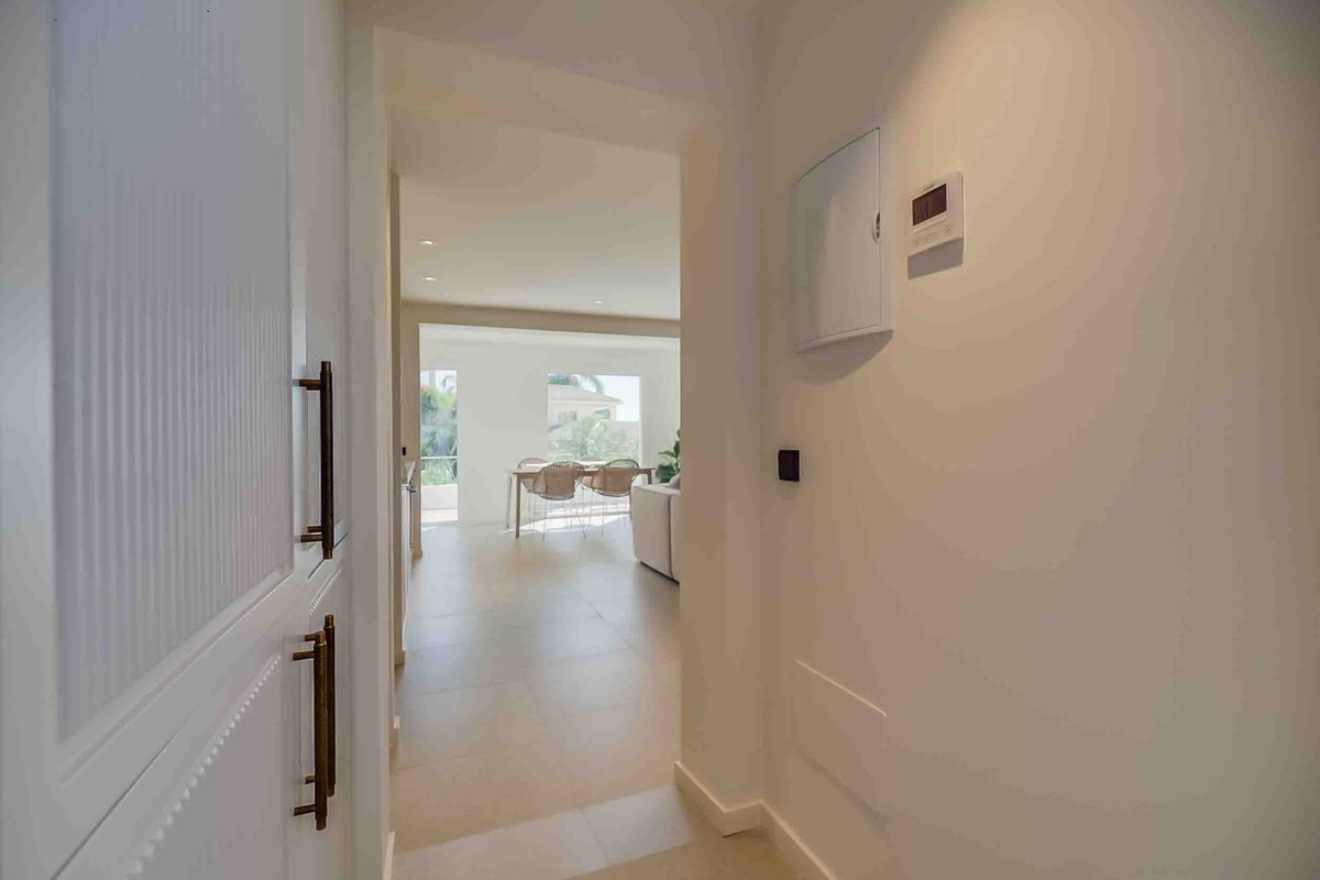 f900814618203668e082923d6d6989b1 - 18