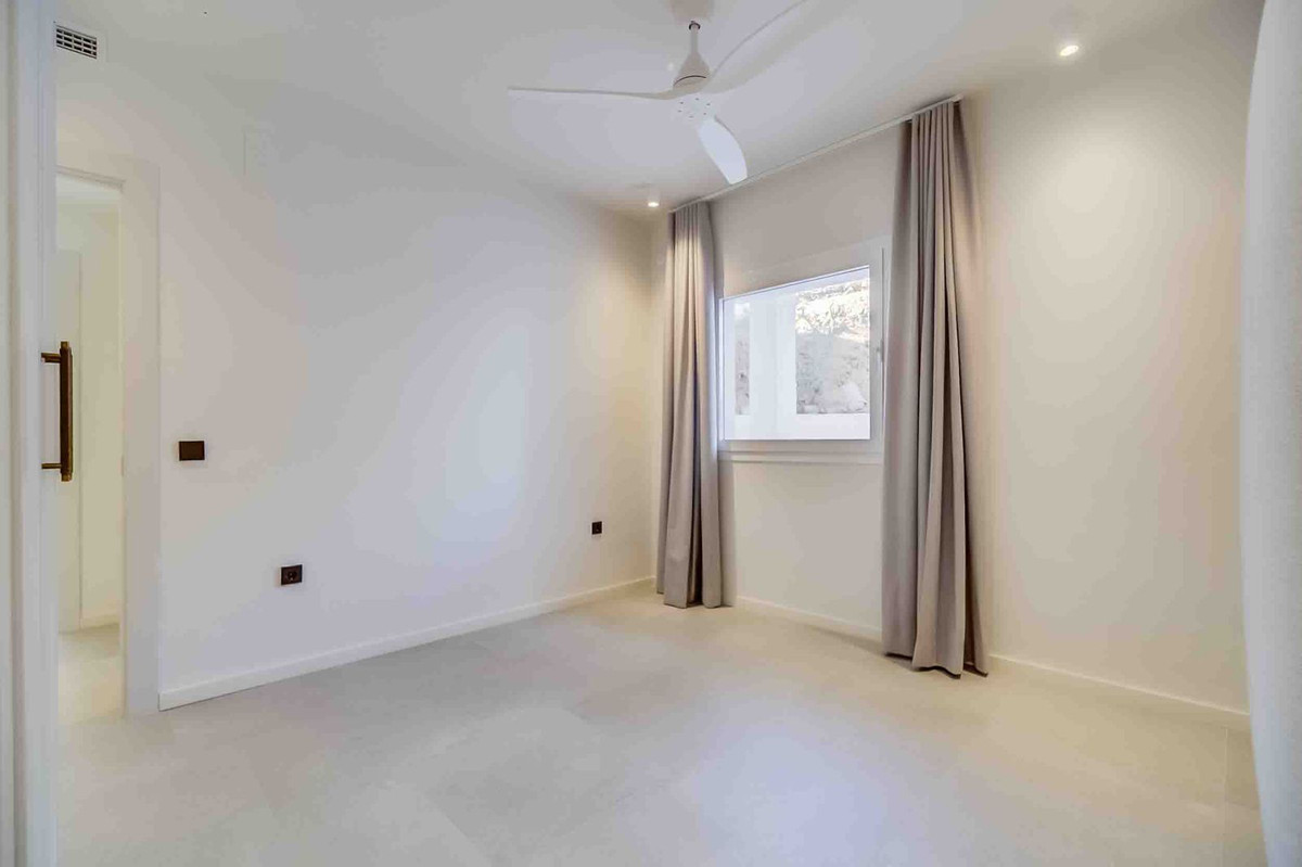 f900814618203668e082923d6d6989b1 - 23