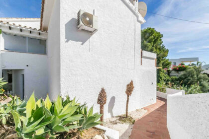 f900814618203668e082923d6d6989b1 - 40