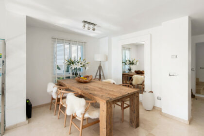 f9ba167aff3d161f2646a22bc7369105 - 12