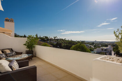 f9ba167aff3d161f2646a22bc7369105 - 25