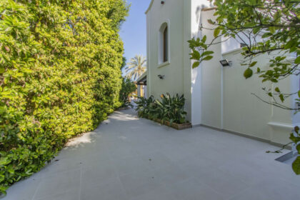 f9d0577a10e4412573d01597d6a20930 - 18