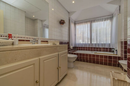 f9d0577a10e4412573d01597d6a20930 - 22