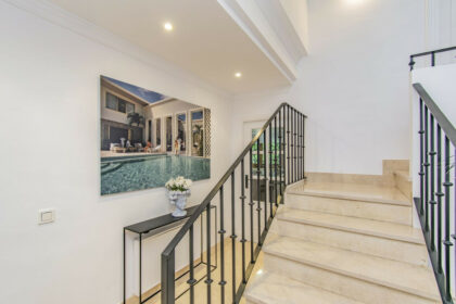 f9d0577a10e4412573d01597d6a20930 - 24