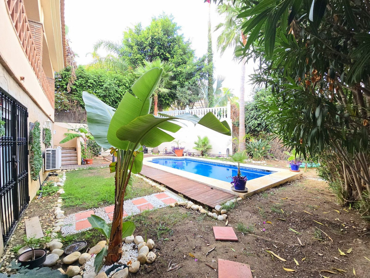 faedd72f035b8d90f5f6c512d56d6f61 - 14