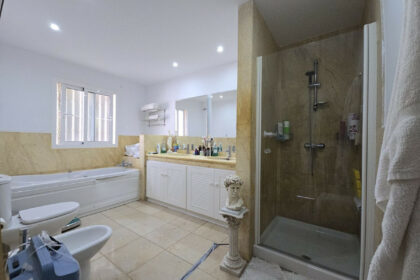 faedd72f035b8d90f5f6c512d56d6f61 - 28