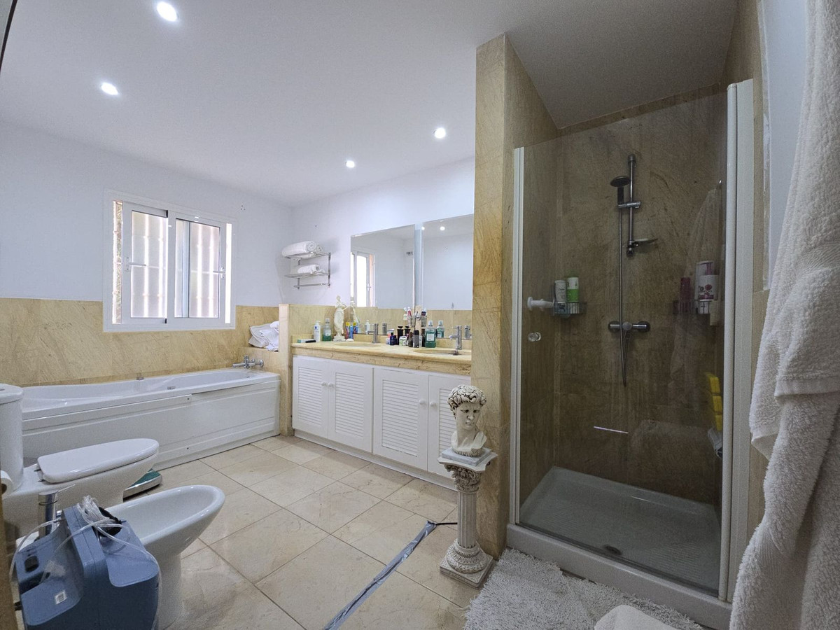 faedd72f035b8d90f5f6c512d56d6f61 - 28