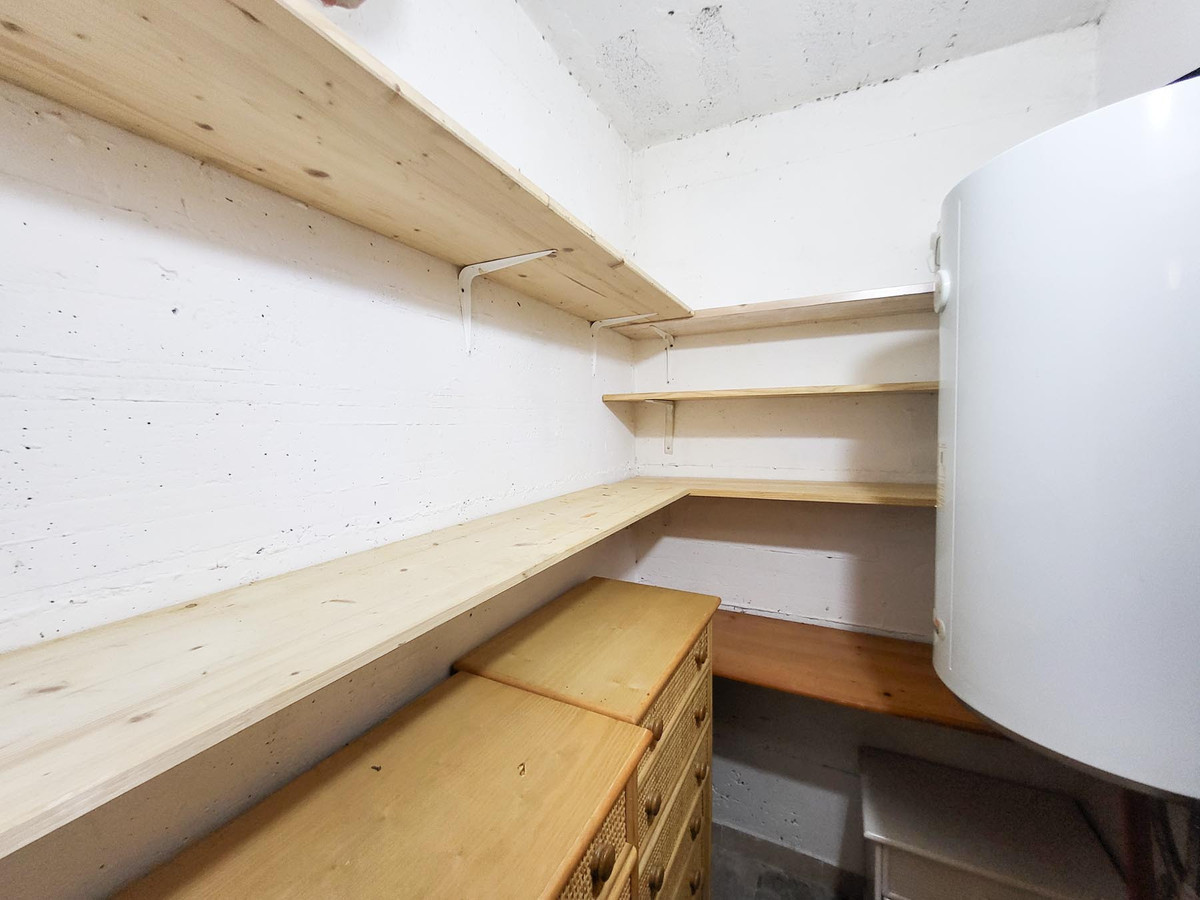 fc0fd4ec1a00448415c3d99f3b492045 - 15