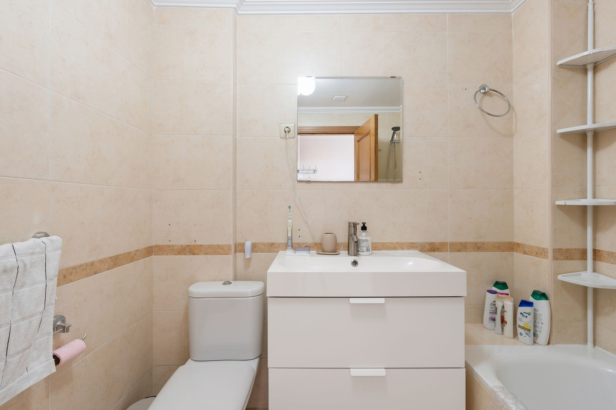 fc71a6623ee6908cf6b84ff4fe756209 - 16