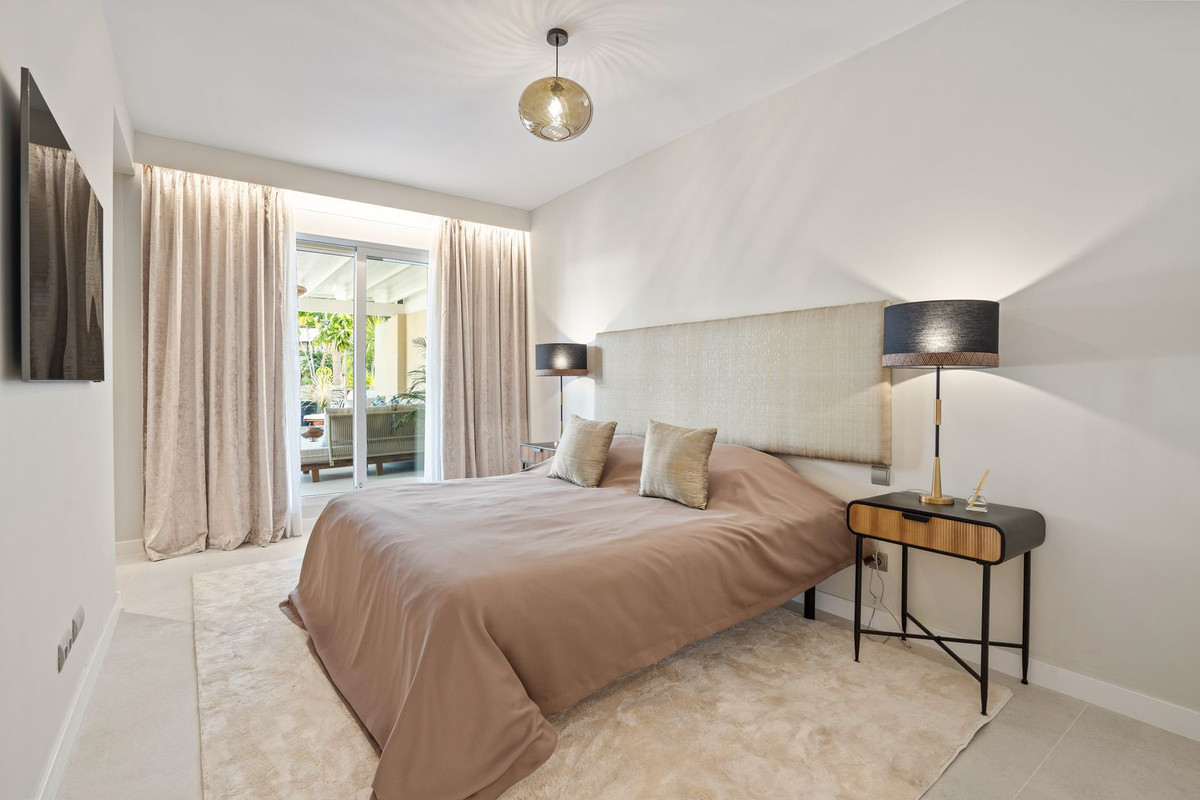 fdc404932b17f9e18d4d2988e5197d5e - 11