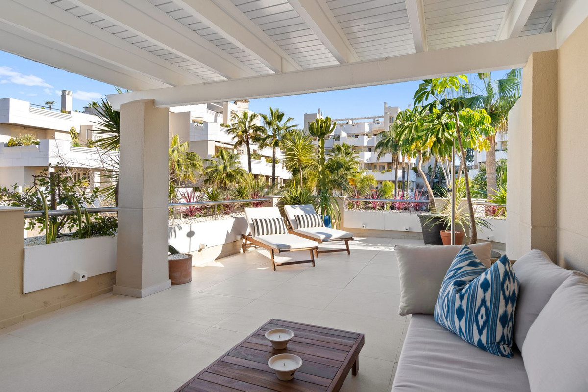 fdc404932b17f9e18d4d2988e5197d5e - 18