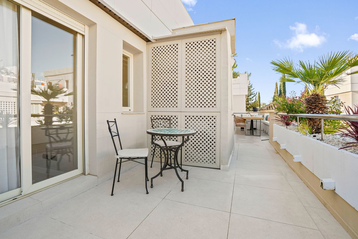 fdc404932b17f9e18d4d2988e5197d5e - 23