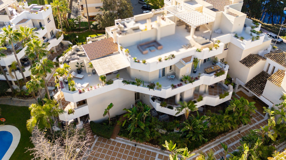 fdc404932b17f9e18d4d2988e5197d5e - 25