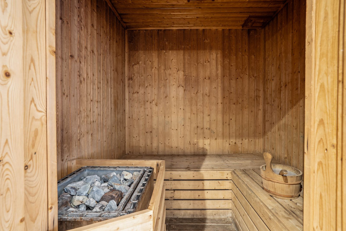 fdc404932b17f9e18d4d2988e5197d5e - 31